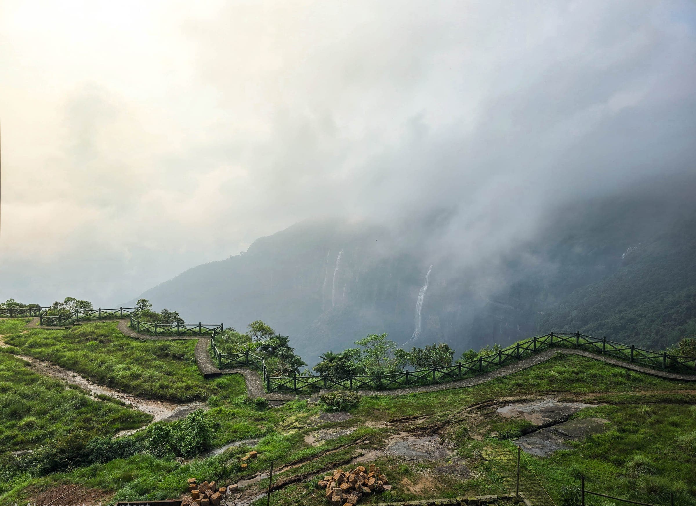 La Kupar — hilltop stay in Cherrapunjee
