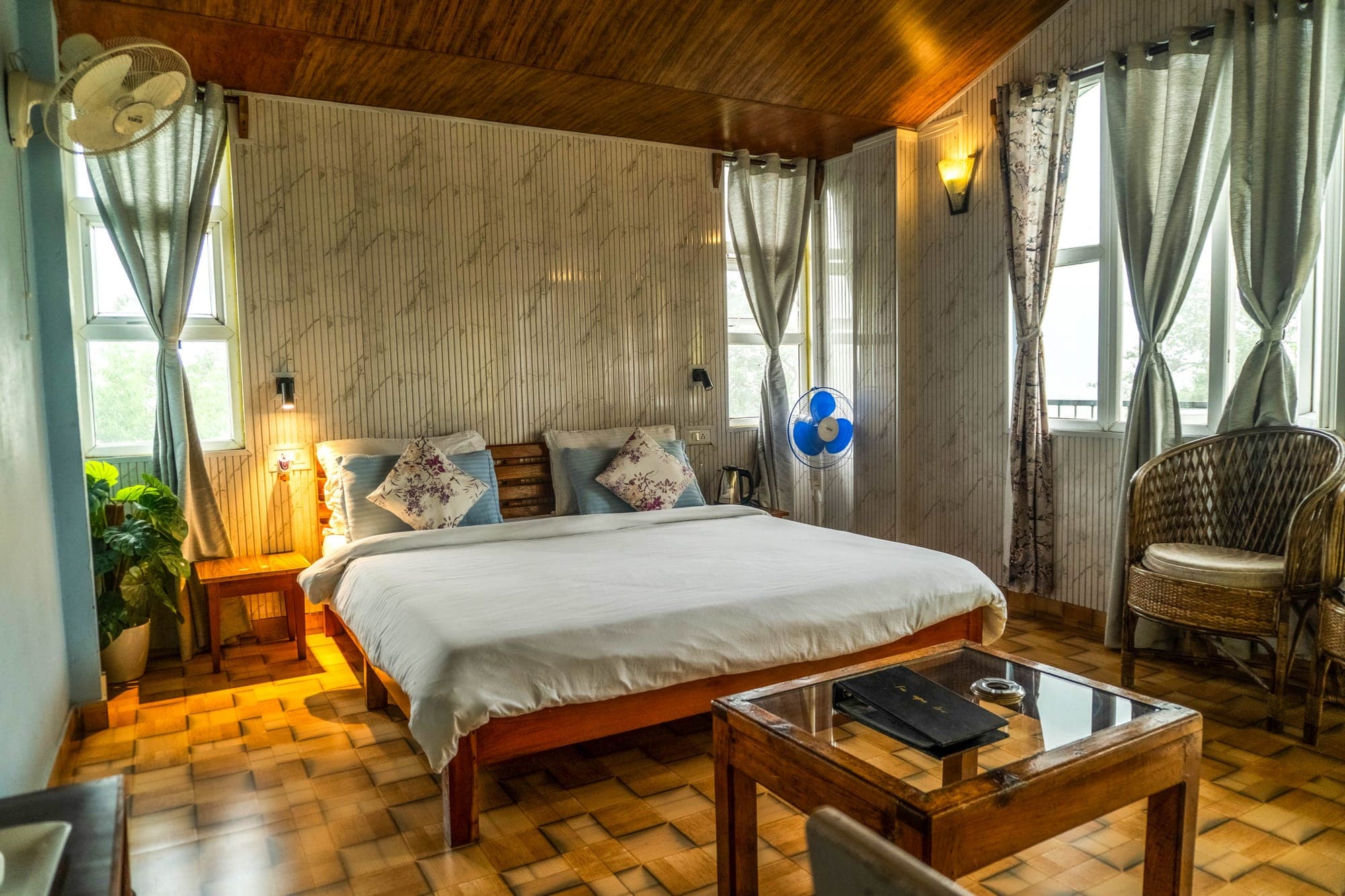 Deluxe Room 1